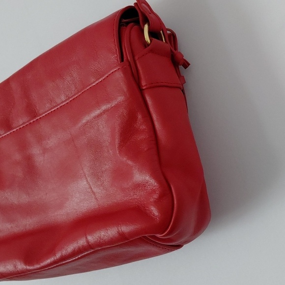 Elegant Leather Crossbody - Maria – Leather Italiano Elegant Red Leather CrossbodyBag